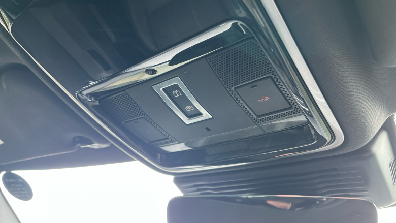 Land Rover Range Rover Velar 2.0 D200 MHEV Dynamic SE 5dr Auto Diesel Estate